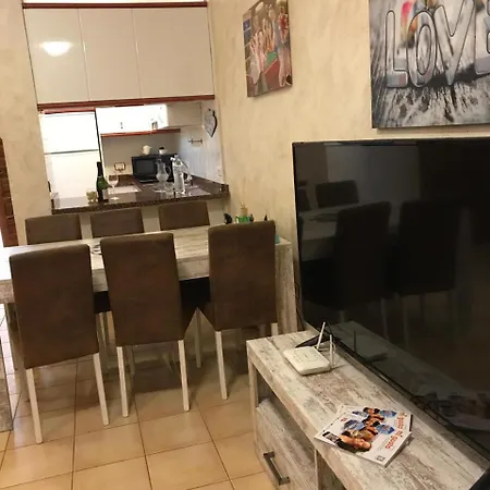 Apartment S2s Beach House